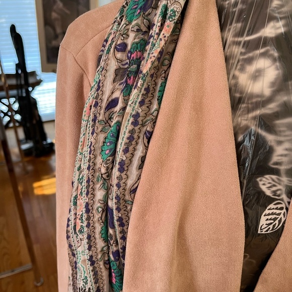 American Eagle Outfitters multicolored Floral print,tassels use as scarf sarong - Picture 11 of 11